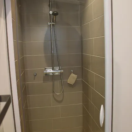 La Pepiniere Victoria - Canal & Pepiniere -50m2 Apartment *